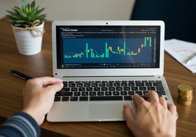 Unlock your financial future with our Fu img1 5